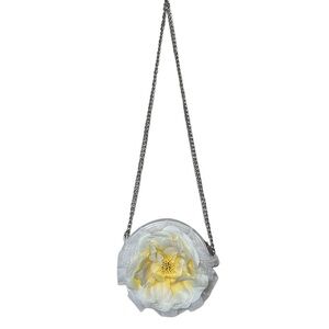 3/$25 🍄 Children’s Place Girl’s Yellow Flower Shoulder Bag Silver chain strap